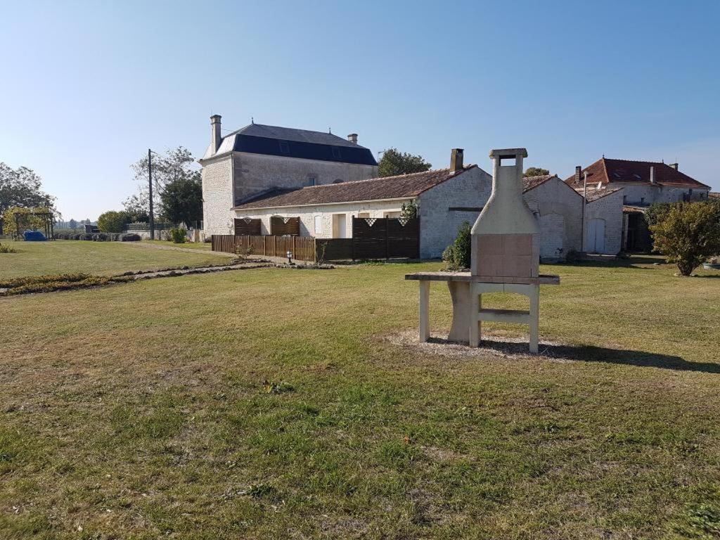TanzacLe Domaine De Bellevue住宿加早餐旅馆 外观 照片