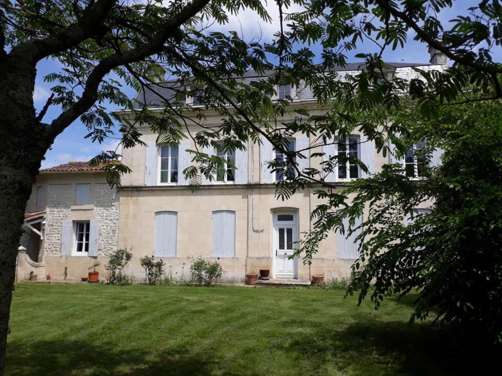 TanzacLe Domaine De Bellevue住宿加早餐旅馆 外观 照片